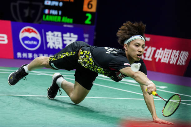 羽毛球接发球站位：不同发球方式的应对策略