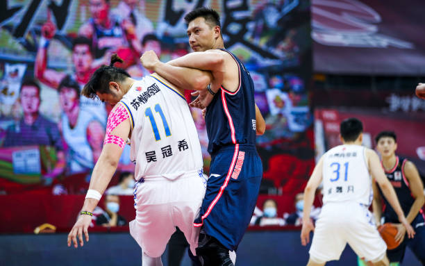 跨界观赛！NBA球星在直播198中分享足球心得