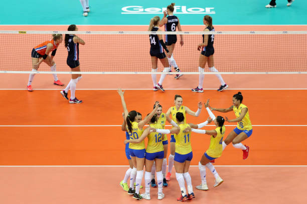 你知道排球女将中其他重要角色由谁饰演吗？
